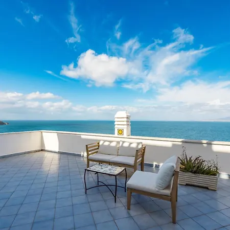 Casa Pascale Rooftop Appartament 펜션